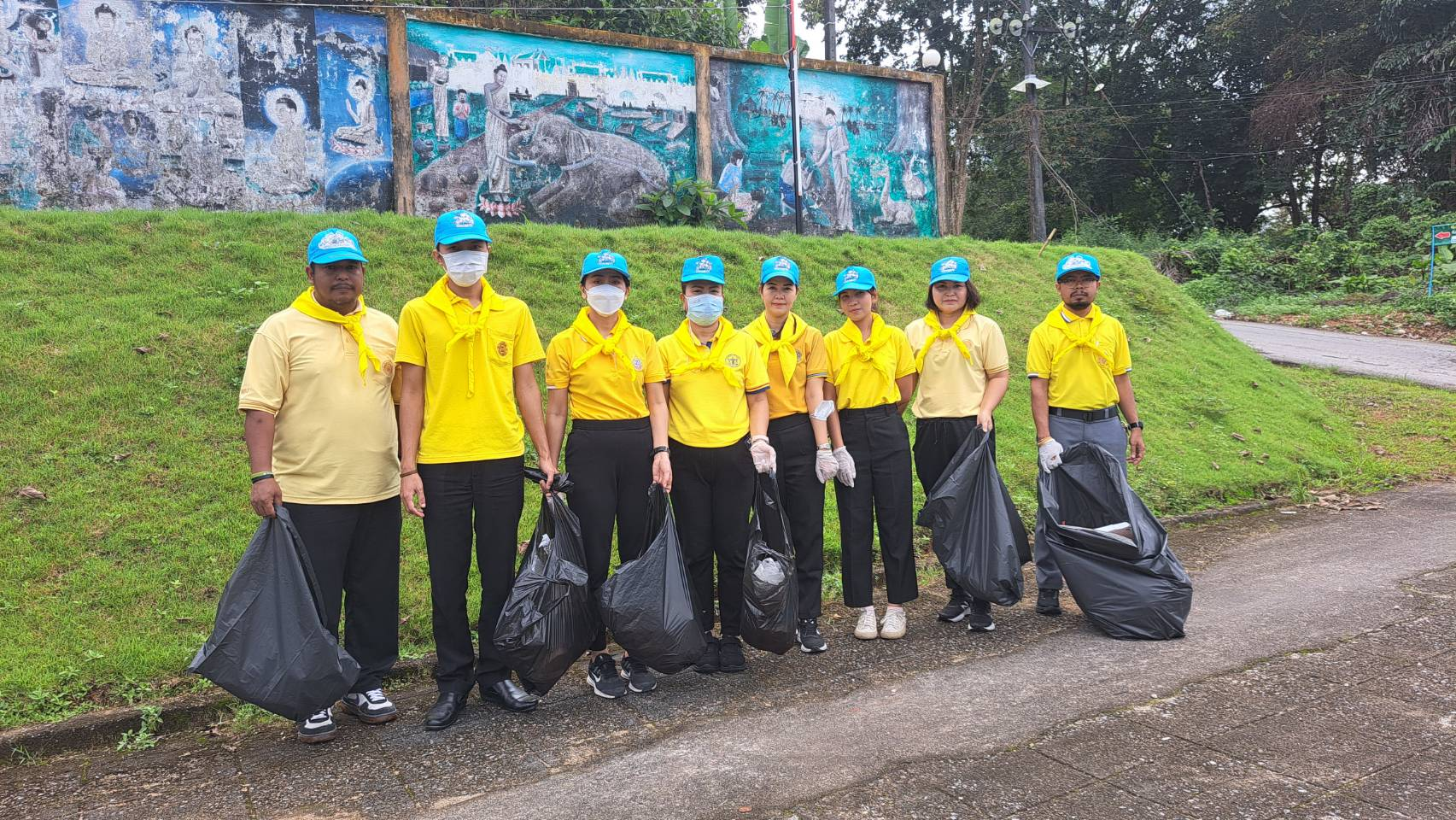 ﻿สำนักงานบังคับคดีจังหวัดระนอง เข้าร่วมกิจกรรมจิตอาสาเฉลิมพระเกียรติ ภายใต้กิจกรรมจิตอาสาพัฒนา “เราทำความ ดี ด้วยหัวใจ”